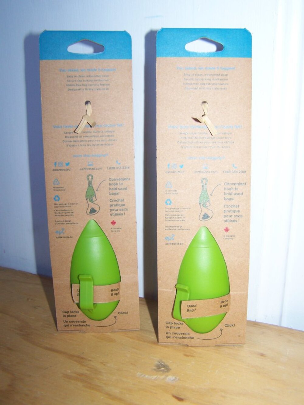 **Final Sale** Set of 2 Earth Rated NWT Poop Bags with Leash Dispenser - Picture 2 of 2